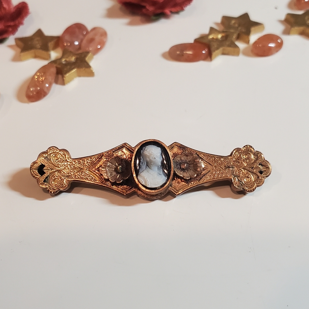 Antique Hard Stone Cameo Engraved Bar Pin